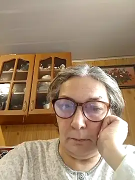 Snapshot of IrinaSweet54 chatting on 12/18/24, 10:30 IrinaSweet54 online show from 12/18/24, 10:30