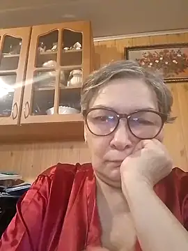 Snapshot of IrinaSweet54 chatting on 01/05/25, 09:05 IrinaSweet54 online show from 01/05/25, 09:05