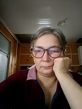 Snapshot of IrinaSweet54 chatting on 01/13/25, 10:14 IrinaSweet54 online show from 01/13/25, 10:14