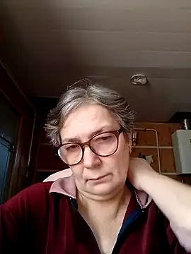 Snapshot of IrinaSweet54 chatting on 01/19/25, 08:18 IrinaSweet54 online show from 01/19/25, 08:18