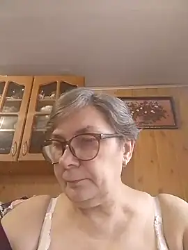 Snapshot of IrinaSweet54 chatting on 01/27/25, 09:44 IrinaSweet54 online show from 01/27/25, 09:44