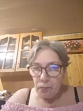 Snapshot of IrinaSweet54 chatting on 02/02/25, 01:08 IrinaSweet54 online show from 02/02/25, 01:08