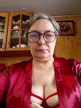 Snapshot of IrinaSweet54 chatting on 03/04/25, 09:18 IrinaSweet54 online show from 03/04/25, 09:18