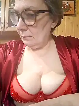 Snapshot of IrinaSweet54 chatting on 03/04/25, 03:59 IrinaSweet54 online show from 03/04/25, 03:59