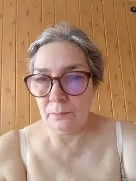 Snapshot of IrinaSweet54 chatting on 03/05/25, 04:02 IrinaSweet54 online show from 03/05/25, 04:02