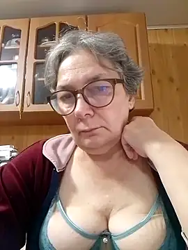 Snapshot of IrinaSweet54 chatting on 09/20/25, 06:36 IrinaSweet54 online show from 09/20/25, 06:36