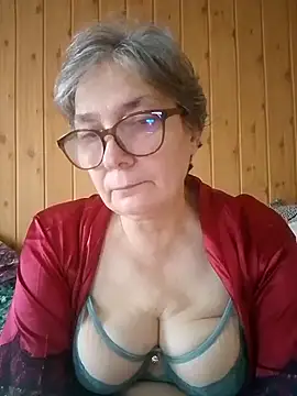 Snapshot of IrinaSweet54 chatting on 09/29/25, 07:35 IrinaSweet54 online show from 09/29/25, 07:35