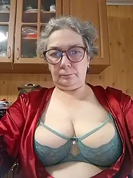 Snapshot of IrinaSweet54 chatting on 11/01/25, 08:27 IrinaSweet54 online show from 11/01/25, 08:27