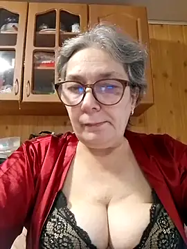 Snapshot of IrinaSweet54 chatting on 11/06/25, 09:10 IrinaSweet54 online show from 11/06/25, 09:10