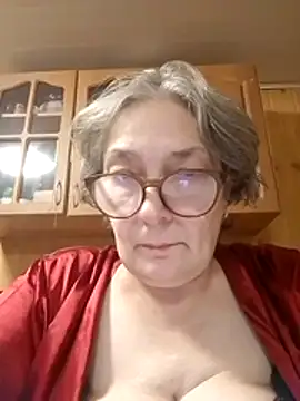 Snapshot of IrinaSweet54 chatting on 11/28/25, 05:15 IrinaSweet54 online show from 11/28/25, 05:15