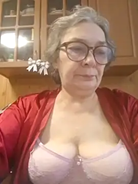 Snapshot of IrinaSweet54 chatting on 12/01/25, 08:41 IrinaSweet54 online show from 12/01/25, 08:41