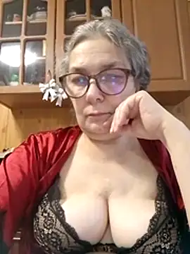 Snapshot of IrinaSweet54 chatting on 12/04/25, 08:12 IrinaSweet54 online show from 12/04/25, 08:12