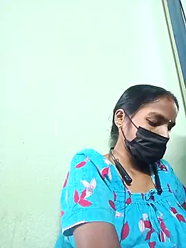 Snapshot of anusiya01 chatting on 02/18/25, 07:10 anusiya01 online show from 02/18/25, 07:10