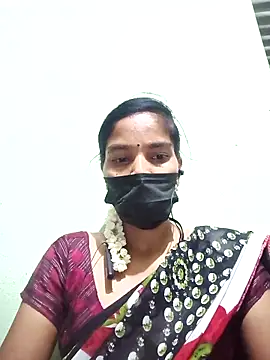 Snapshot of anusiya01 chatting on 03/19/25, 06:34 anusiya01 online show from 03/19/25, 06:34