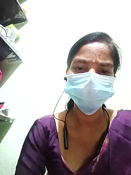 Snapshot of anusiya01 chatting on 10/06/25, 05:54 anusiya01 online show from 10/06/25, 05:54