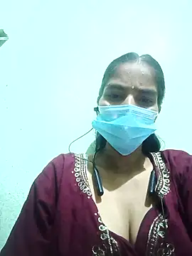 Snapshot of anusiya01 chatting on 11/21/25, 03:00 anusiya01 online show from 11/21/25, 03:00