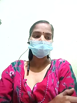 Snapshot of anusiya01 chatting on 11/30/25, 12:53 anusiya01 online show from 11/30/25, 12:53