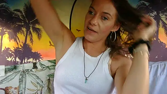 Snapshot of Sexyhottpunani chatting on 10/17/25, 09:39 Sexyhottpunani online show from 10/17/25, 09:39