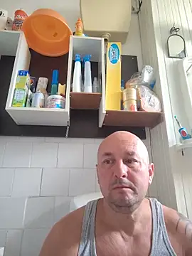 Snapshot of intx800 chatting on 06/01/26, 04:14 intx800 online show from 06/01/26, 04:14