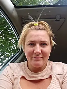 Snapshot of -Schweppes- chatting on 10/03/25, 10:34 -Schweppes- online show from 10/03/25, 10:34