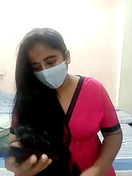 Snapshot of DIZZLING_DIVA chatting on 12/23/24, 11:39 DIZZLING DIVA online show from 12/23/24, 11:39