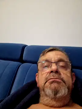 Snapshot of axecoman60 chatting on 01/16/25, 09:08 axecoman60 online show from 01/16/25, 09:08