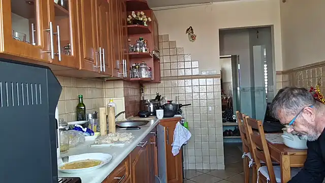 Snapshot of axecoman60 chatting on 03/07/25, 01:07 axecoman60 online show from 03/07/25, 01:07