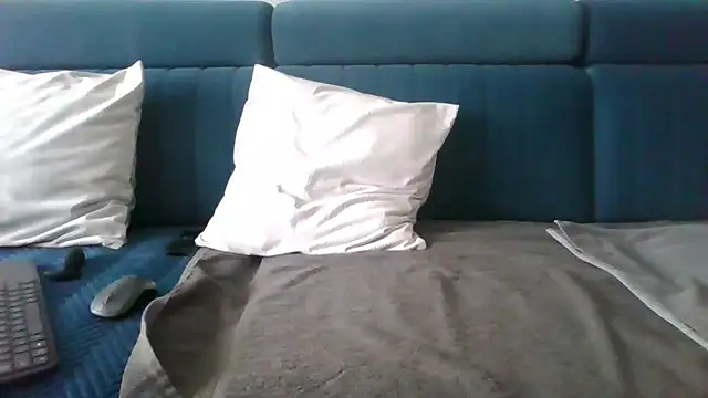 Snapshot of axecoman60 chatting on 03/18/25, 12:14 axecoman60 online show from 03/18/25, 12:14