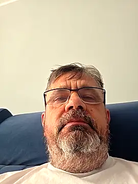 Snapshot of axecoman60 chatting on 03/08/26, 07:12 axecoman60 online show from 03/08/26, 07:12