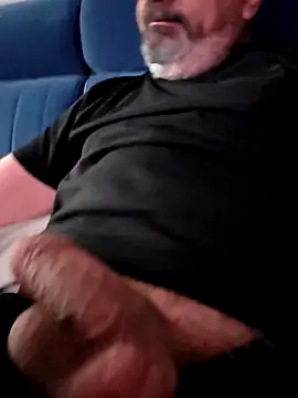 Snapshot of axecoman60 chatting on 03/12/26, 03:51 axecoman60 online show from 03/12/26, 03:51