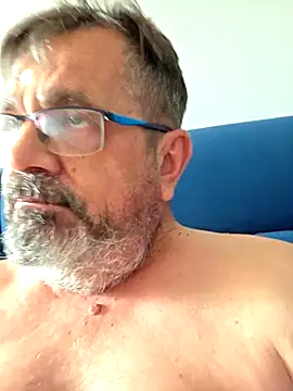 Snapshot of axecoman60 chatting on 03/15/26, 11:05 axecoman60 online show from 03/15/26, 11:05