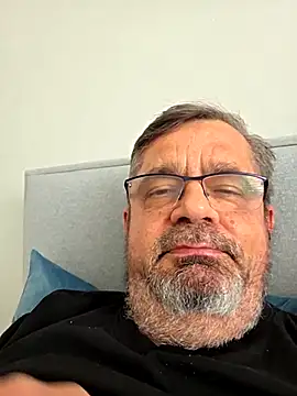 Snapshot of axecoman60 chatting on 04/06/26, 11:55 axecoman60 online show from 04/06/26, 11:55