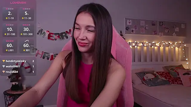 Snapshot of Bellla_Haddid chatting on 12/15/24, 03:45 Bellla Haddid online show from 12/15/24, 03:45