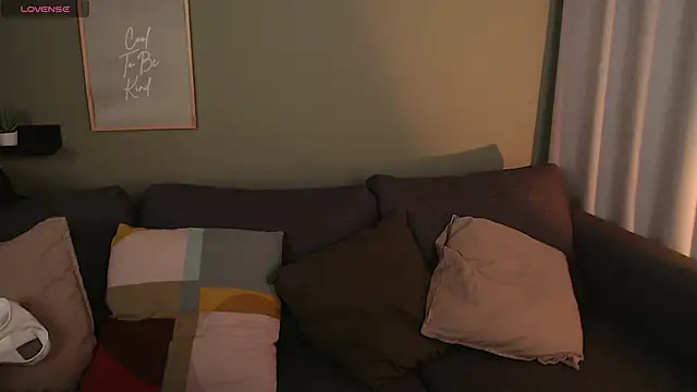 Snapshot of Bellla_Haddid chatting on 01/29/25, 12:33 Bellla Haddid online show from 01/29/25, 12:33