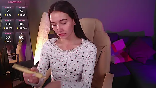 Snapshot of Bellla_Haddid chatting on 02/24/25, 12:52 Bellla Haddid online show from 02/24/25, 12:52