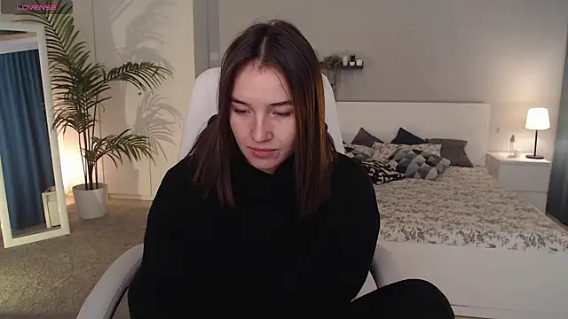 Snapshot of Bellla_Haddid chatting on 09/19/25, 01:07 Bellla Haddid online show from 09/19/25, 01:07