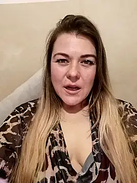 LunikaLunaX online show from 02/07/25, 09:15