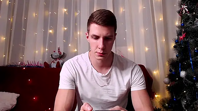 Snapshot of Chris_Brien chatting on 01/16/25, 12:02 Chris Brien online show from 01/16/25, 12:02