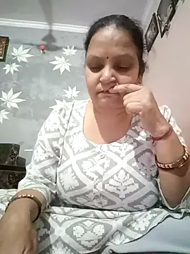 Snapshot of Kavya_kapoor chatting on 02/11/25, 12:48 Kavya kapoor online show from 02/11/25, 12:48