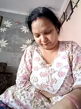 Snapshot of Kavya_kapoor chatting on 02/13/25, 03:29 Kavya kapoor online show from 02/13/25, 03:29