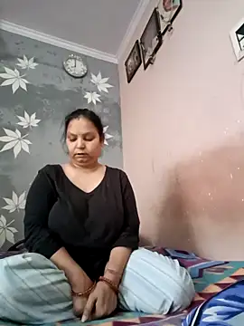 Snapshot of Kavya_kapoor chatting on 02/18/25, 02:27 Kavya kapoor online show from 02/18/25, 02:27