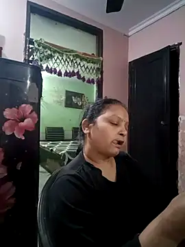 Snapshot of Kavya_kapoor chatting on 02/19/25, 01:39 Kavya kapoor online show from 02/19/25, 01:39