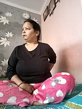 Snapshot of Kavya_kapoor chatting on 02/25/25, 02:25 Kavya kapoor online show from 02/25/25, 02:25