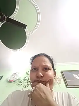 Snapshot of Kavya_kapoor chatting on 02/25/25, 07:42 Kavya kapoor online show from 02/25/25, 07:42