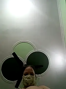 Snapshot of Kavya_kapoor chatting on 03/08/25, 05:49 Kavya kapoor online show from 03/08/25, 05:49