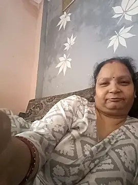 Snapshot of Kavya_kapoor chatting on 03/13/25, 08:15 Kavya kapoor online show from 03/13/25, 08:15