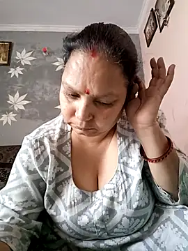 Snapshot of Kavya_kapoor chatting on 03/18/25, 04:47 Kavya kapoor online show from 03/18/25, 04:47