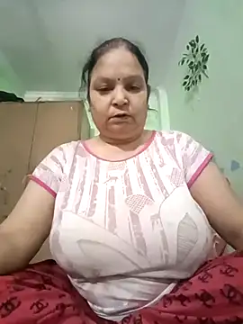 Snapshot of Kavya_kapoor chatting on 09/30/25, 06:46 Kavya kapoor online show from 09/30/25, 06:46