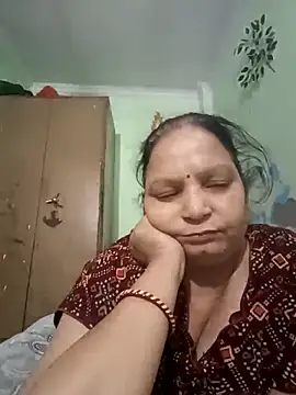 Snapshot of Kavya_kapoor chatting on 10/02/25, 04:03 Kavya kapoor online show from 10/02/25, 04:03