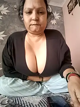 Kavya kapoor online show from 12/17/25, 04:29